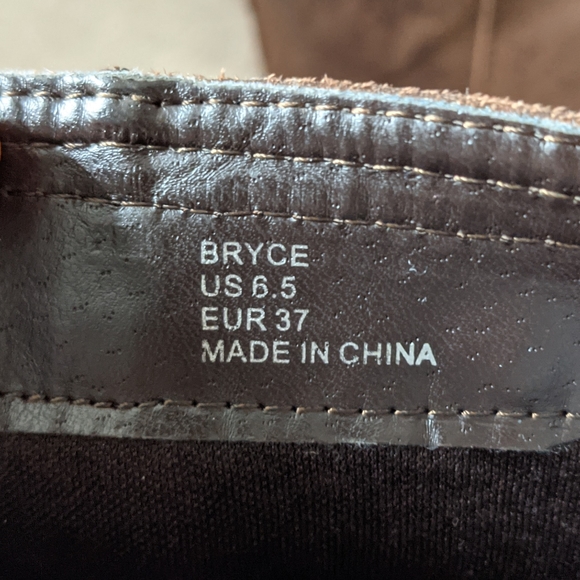 Distressed Brown Leather Tall Boots! - Picture 3 of 9